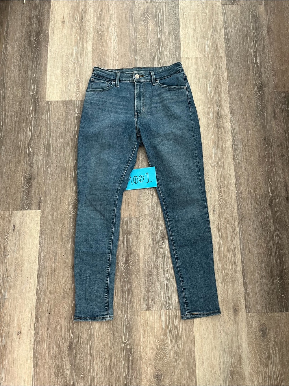 Levi’s High Rise Skinny Stretch Jeans Women’s W30 L28 Medium Wash Denim